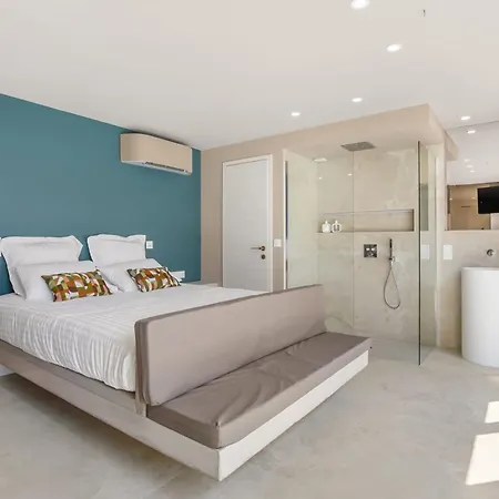 Passage Luxury 2 Facing Port Nature Walkways *